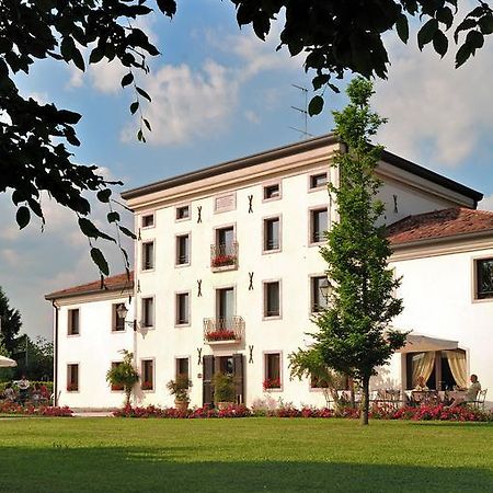 Hotel Villa Dei Carpini Oderzo Εξωτερικό φωτογραφία