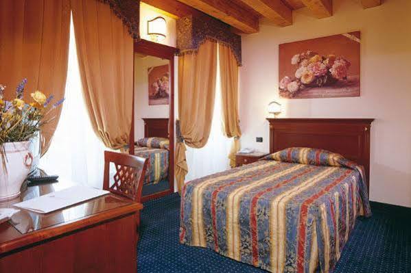 Hotel Villa Dei Carpini Oderzo Εξωτερικό φωτογραφία